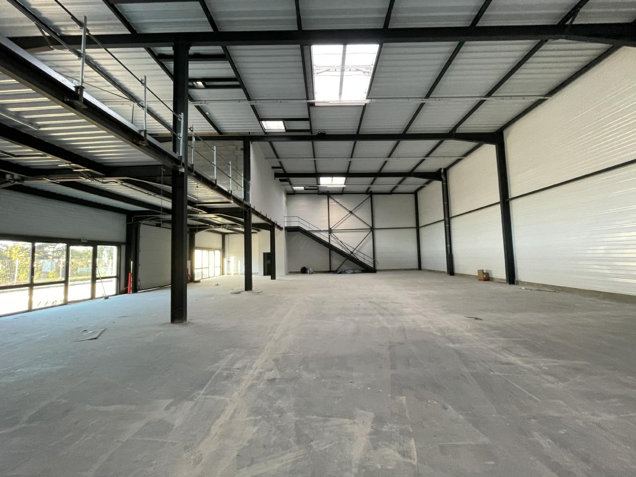 Local d'activité Saint-Quentin-Fallavier 1740m² Location local d'activité Saint-Quentin-Fallavier Isère OLACT2316912 6